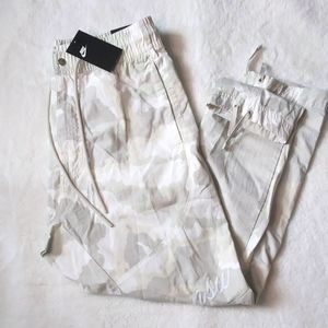 Nike Men's Camo Woven Pant Style# 930253-121